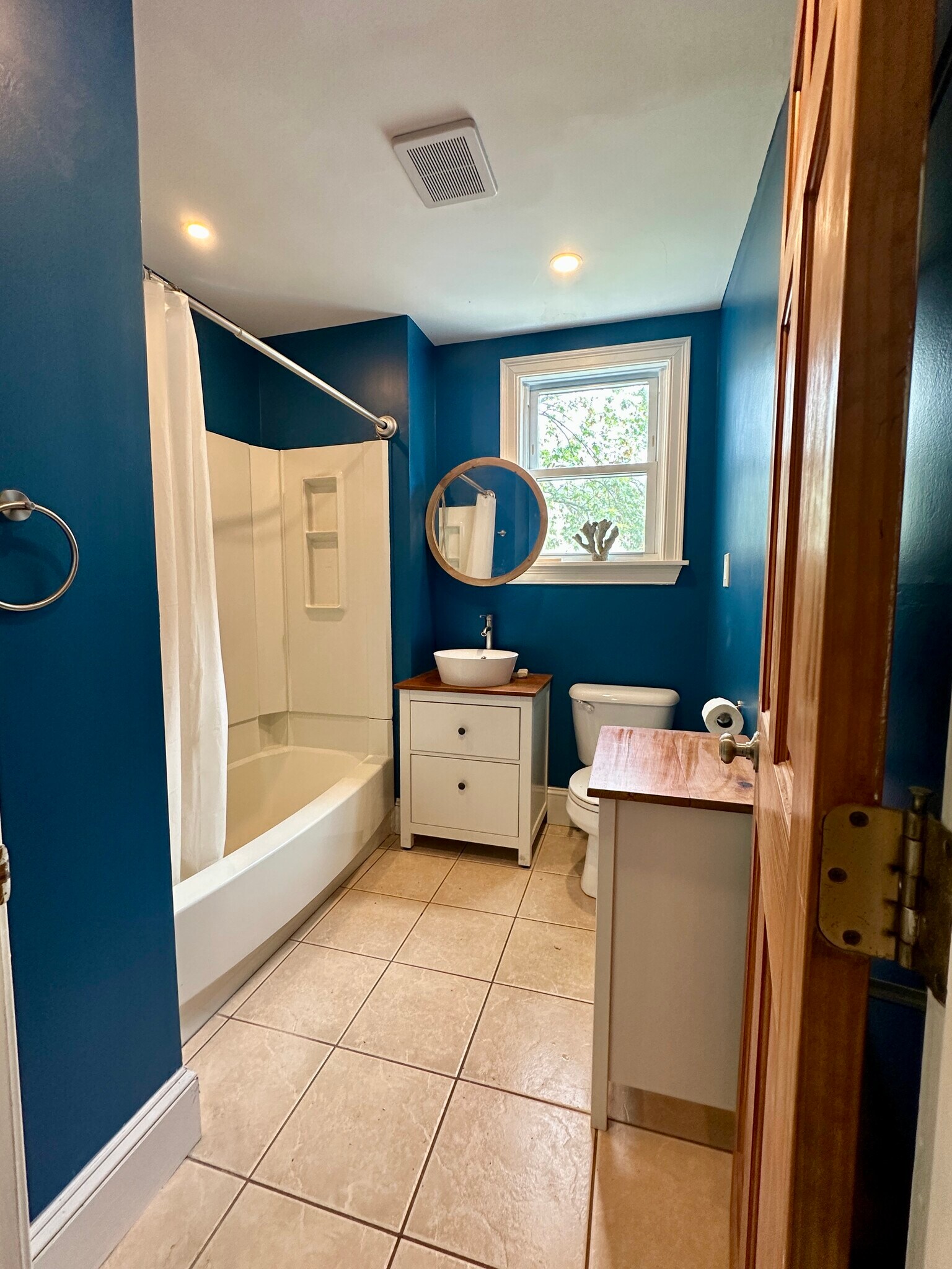 2nd floor bathroom - 135 W Park St