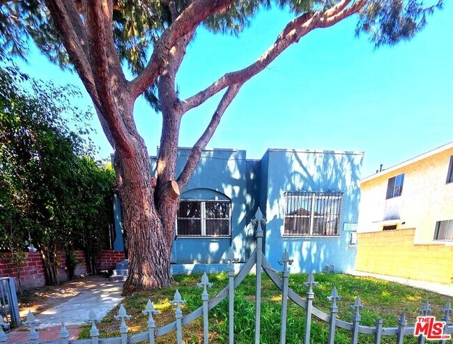 Building Photo - 2965 S Rimpau Blvd