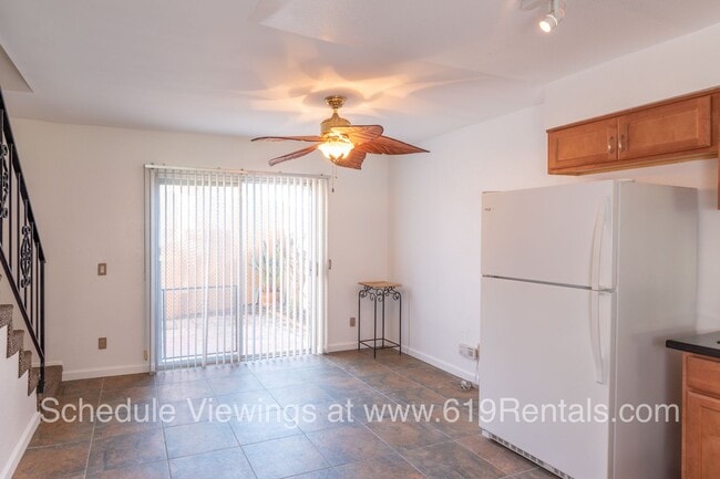Building Photo - Beautiful 2 bedroom, 1.5 bath Townhouse wi...