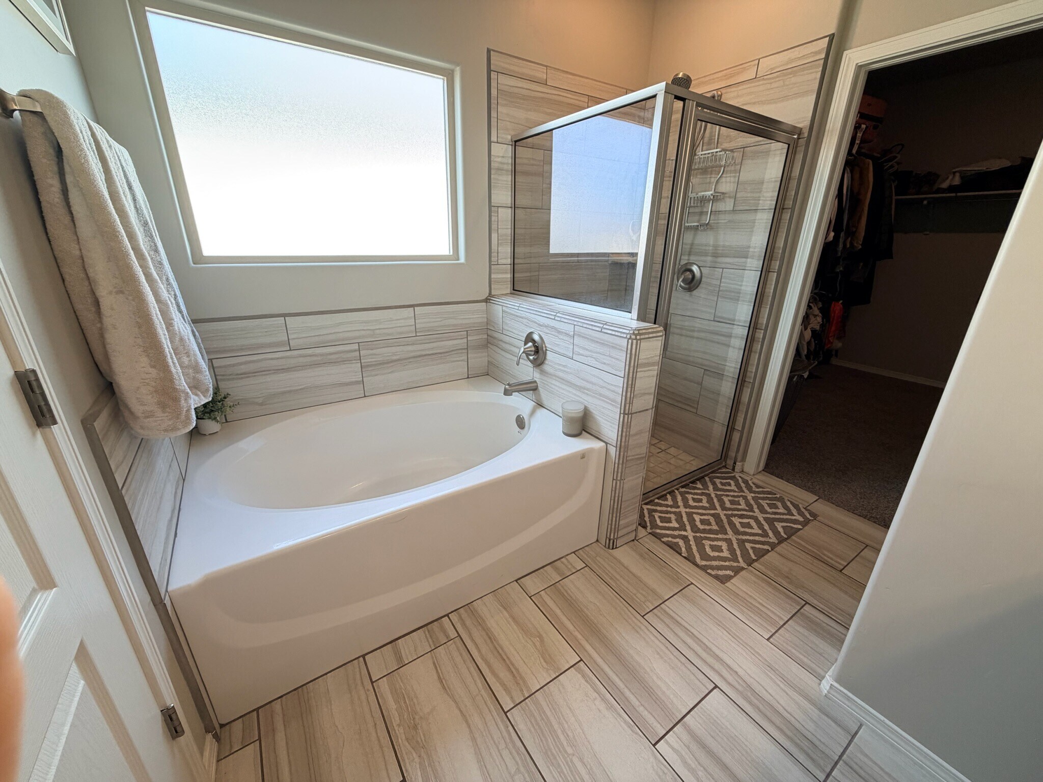 Building Photo - 1418 Santa Thomas St