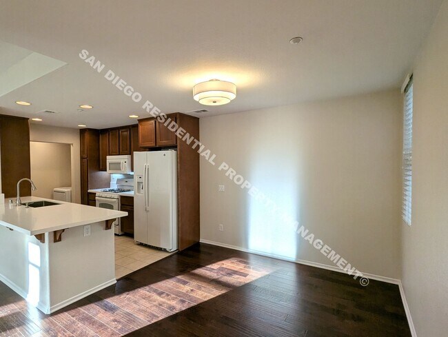 Building Photo - Beautiful 2 bed / 2 bath Single Story Condo in the Heart of 4S Ranch