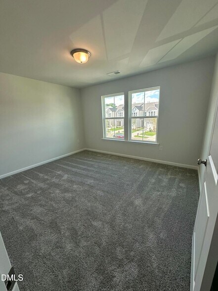Building Photo - 531 Glen Clova Dr