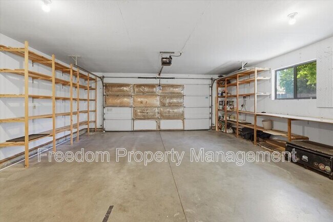 Building Photo - 6127 N Portsmouth Ave