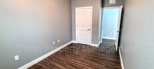 Building Photo - 2008 W Gregory St