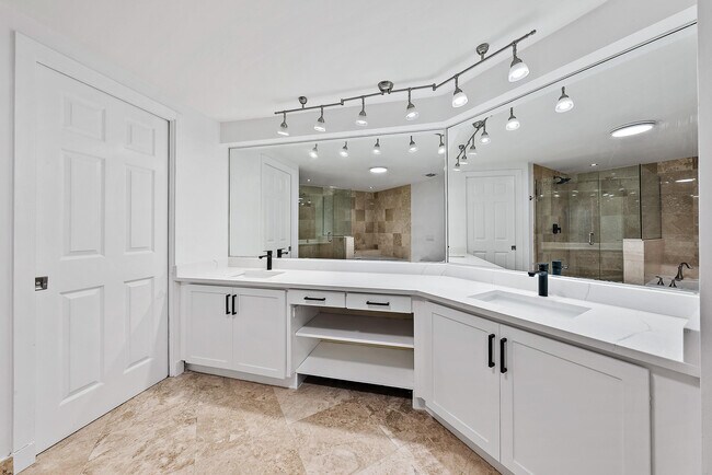 Building Photo - 1141 Marine Way E