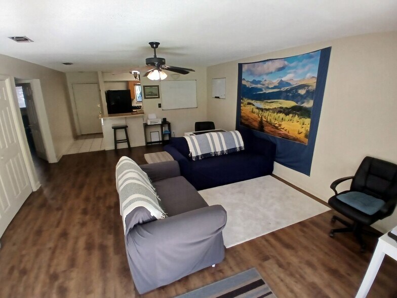 Building Photo - 3755 Scenic Highway 98
