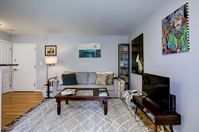 Building Photo - 1501 27th St SE