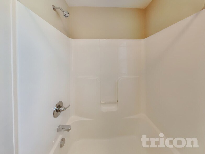 Building Photo - 1080 Paddock Park Cir