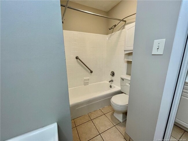 Building Photo - 264 Squire Ln