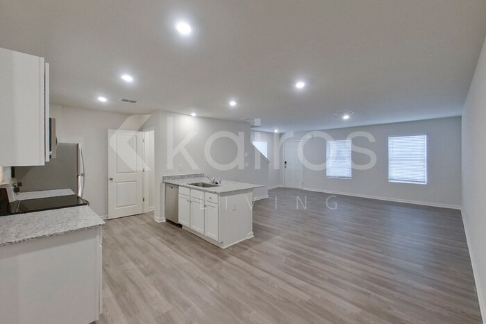 Building Photo - 528 Ivy Brook Way