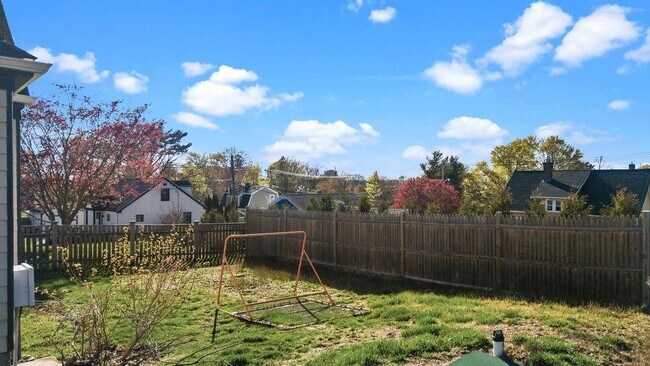 Building Photo - 18 Sprague Ct