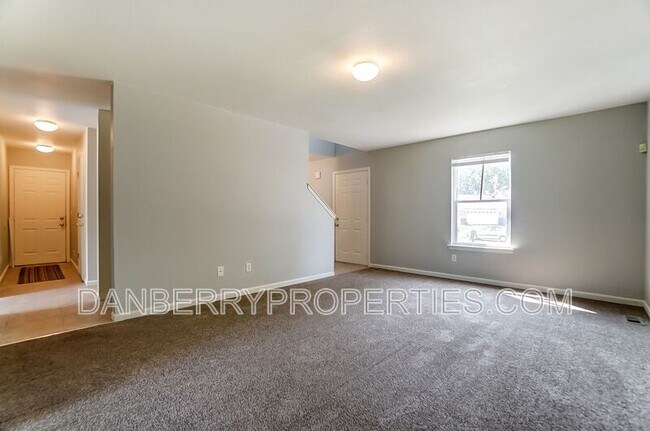 Building Photo - 3716 Turret Green Dr