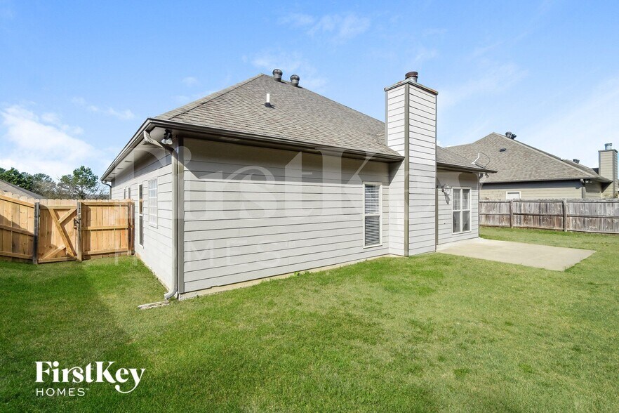 Building Photo - 4297 Hathaway Ln