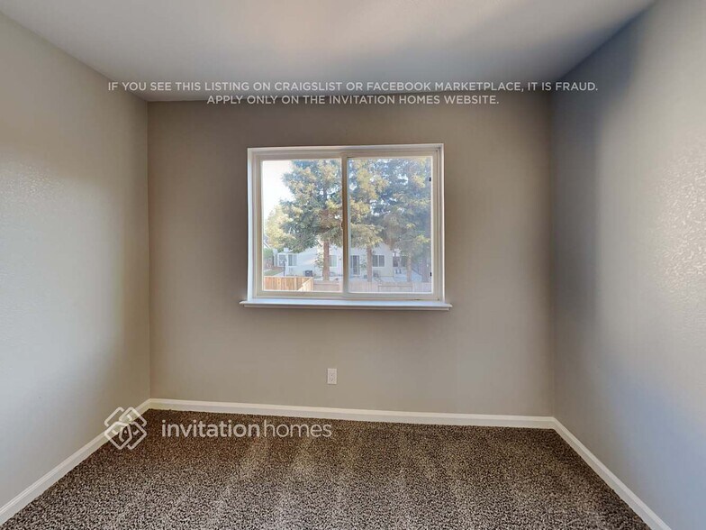 Building Photo - 9420 Red Spruce Way