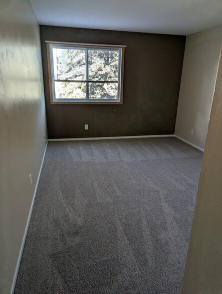 Master Bedroom - 122 Demont Avenue East