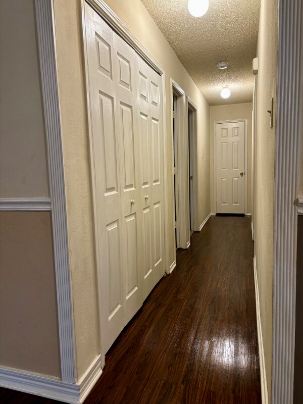 Building Photo - 2202 Bowie Ln