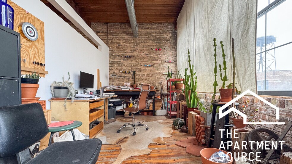Building Photo - 3124 W Carroll Ave