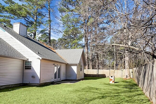 Building Photo - 1084 Willowood Ave