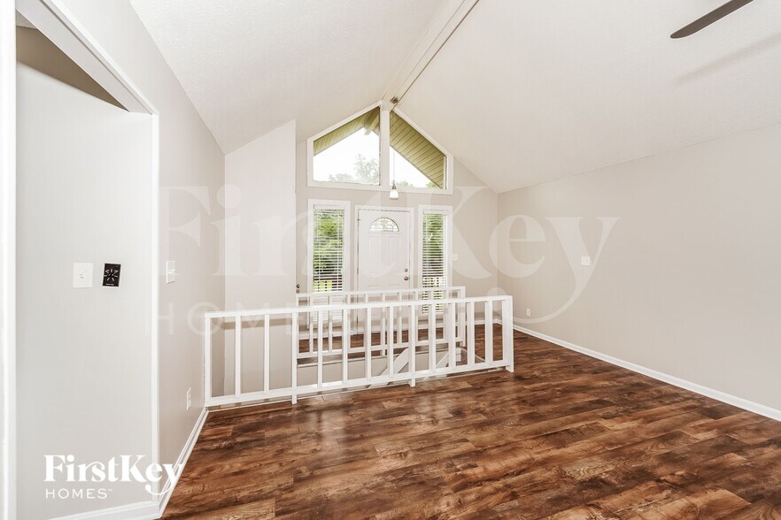 Building Photo - 5332 Balboa Ave