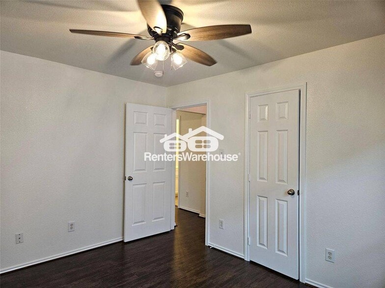 Building Photo - 8039 Ellinger Ln