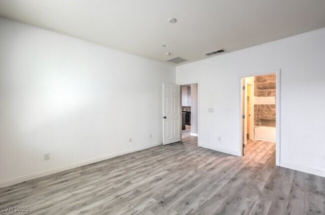 Building Photo - 4516 Townwall St