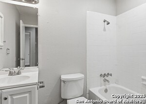 Building Photo - 5938 Oak Run St