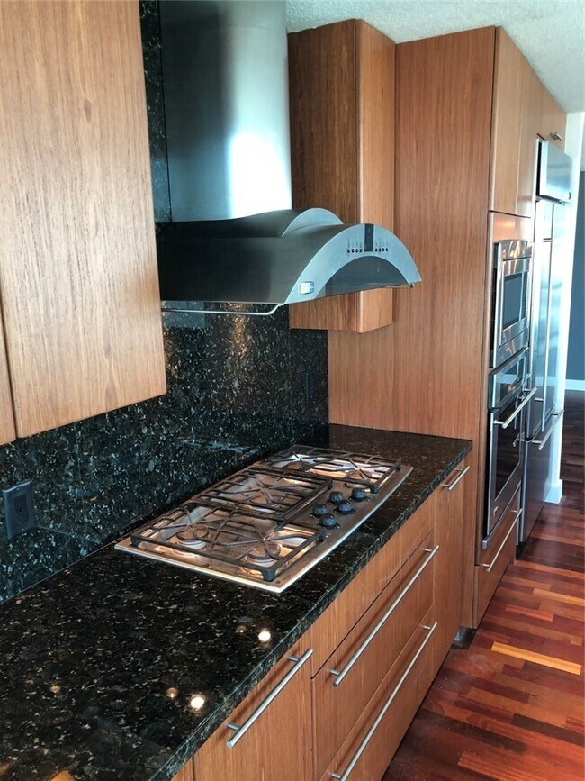 Building Photo - 3131 Michelson Dr