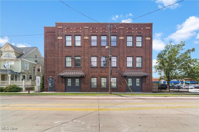 Primary Photo - 2048 Fulton Rd