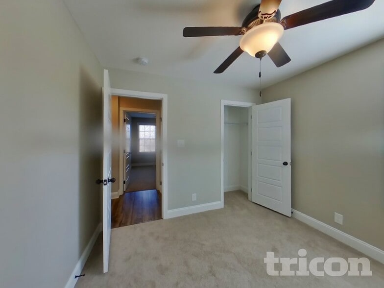 Building Photo - 2945 Lancelot Ln