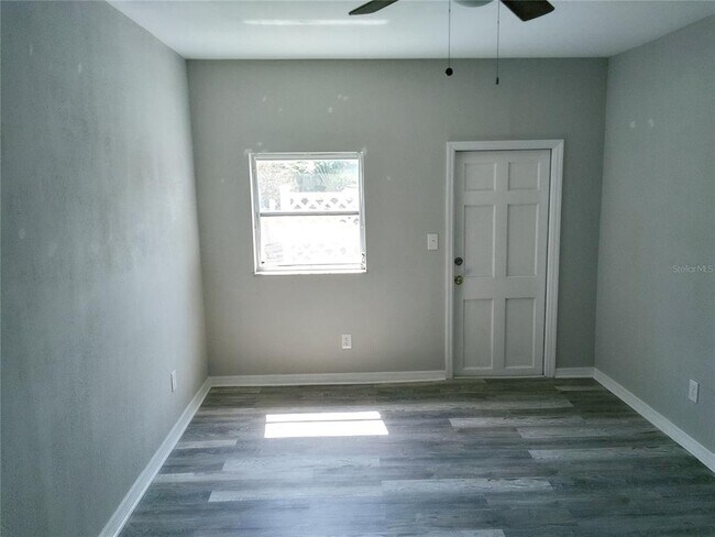 Building Photo - 6041 43rd Ave N