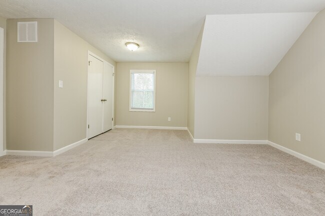 Building Photo - 17 Juliana Ct