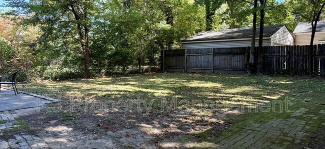 Building Photo - 2888 Midland Ave