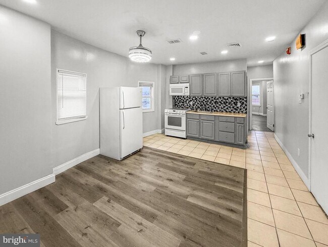 Building Photo - 5341 Market St