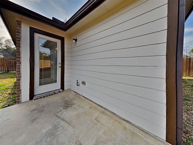 Building Photo - 16934 Lagos Ln