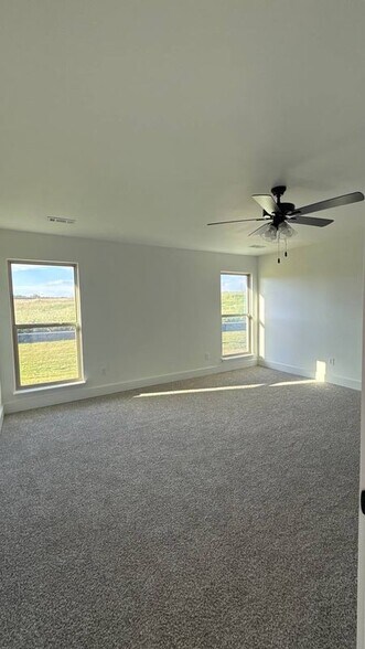 Building Photo - 1413 E Riverton Rd