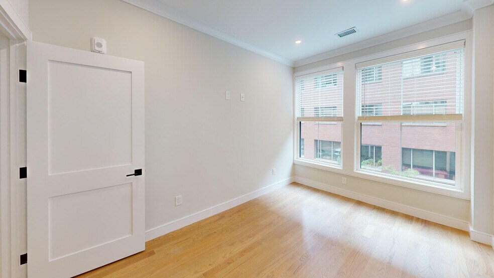 Building Photo - 220 Tremont St