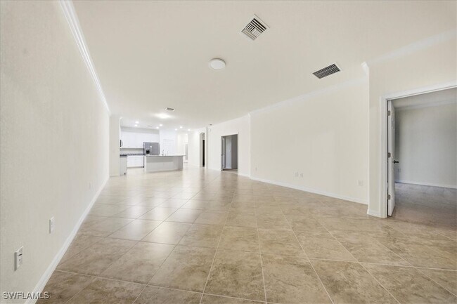 Building Photo - 9180 Glenforest Dr