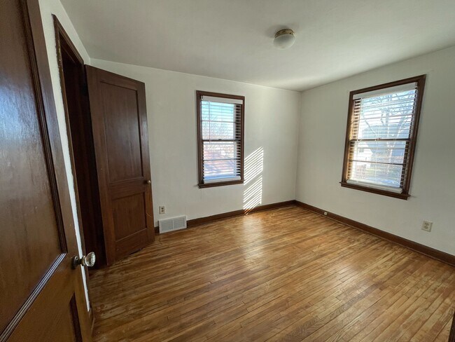 Building Photo - 717 N 3rd St