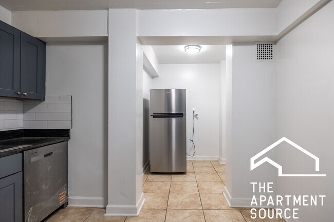 Building Photo - 1360 W Touhy Ave