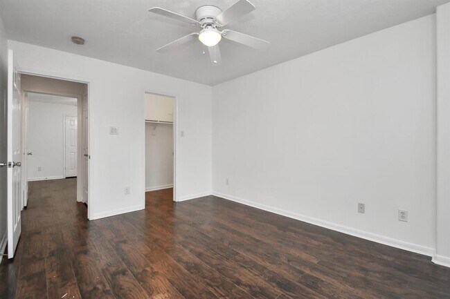 Building Photo - 8522 Chancellorsville Ln