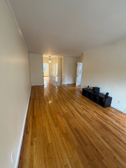 Building Photo - 6722 Austin St