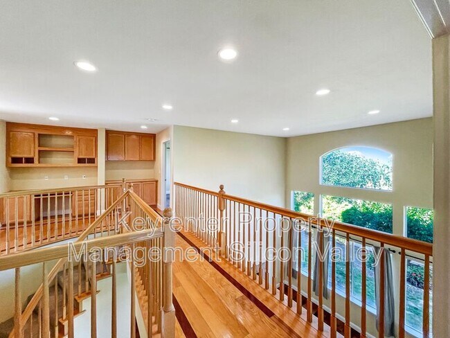 Building Photo - 3825 Venus Ct