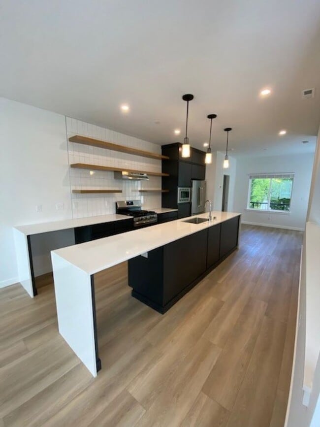 Building Photo - 3Bd/3Ba Monroe Townhouse
