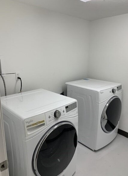 Building Photo - 920 Pleasant St