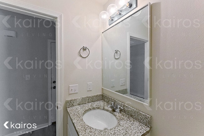 Building Photo - 157 Cora Rd