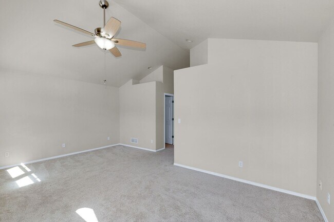 Building Photo - Pinon Valley 2 story 3 bedroom home