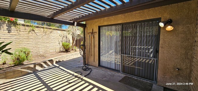 Building Photo - Creekridge Villas Single Story Condo in Gated Community in Orcutt with Easy Access to VSFB