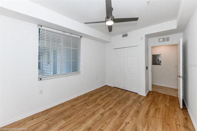 Building Photo - 14091 Heritage Landing Blvd
