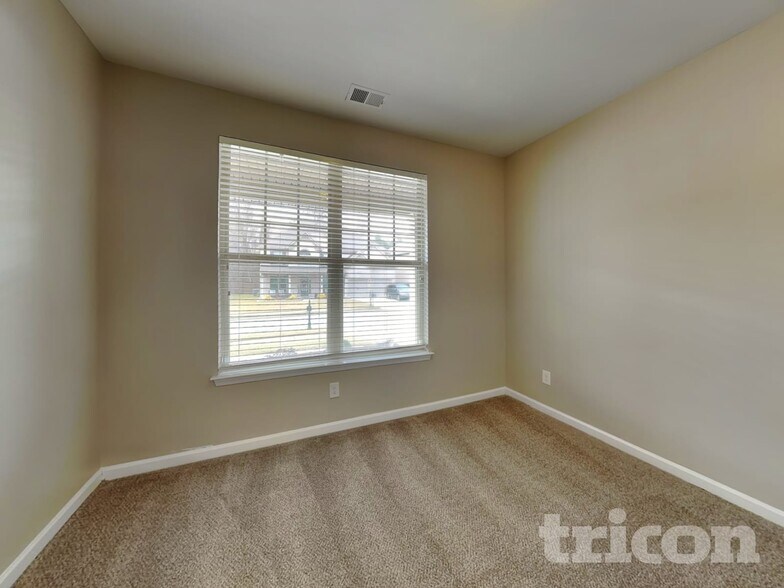 Building Photo - 3554 Hideaway Ln