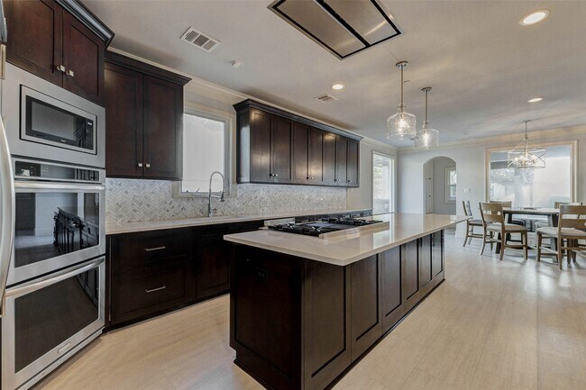 Building Photo - 5410 Valerie St